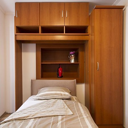 Apartment Nino Ровинь Номер фото