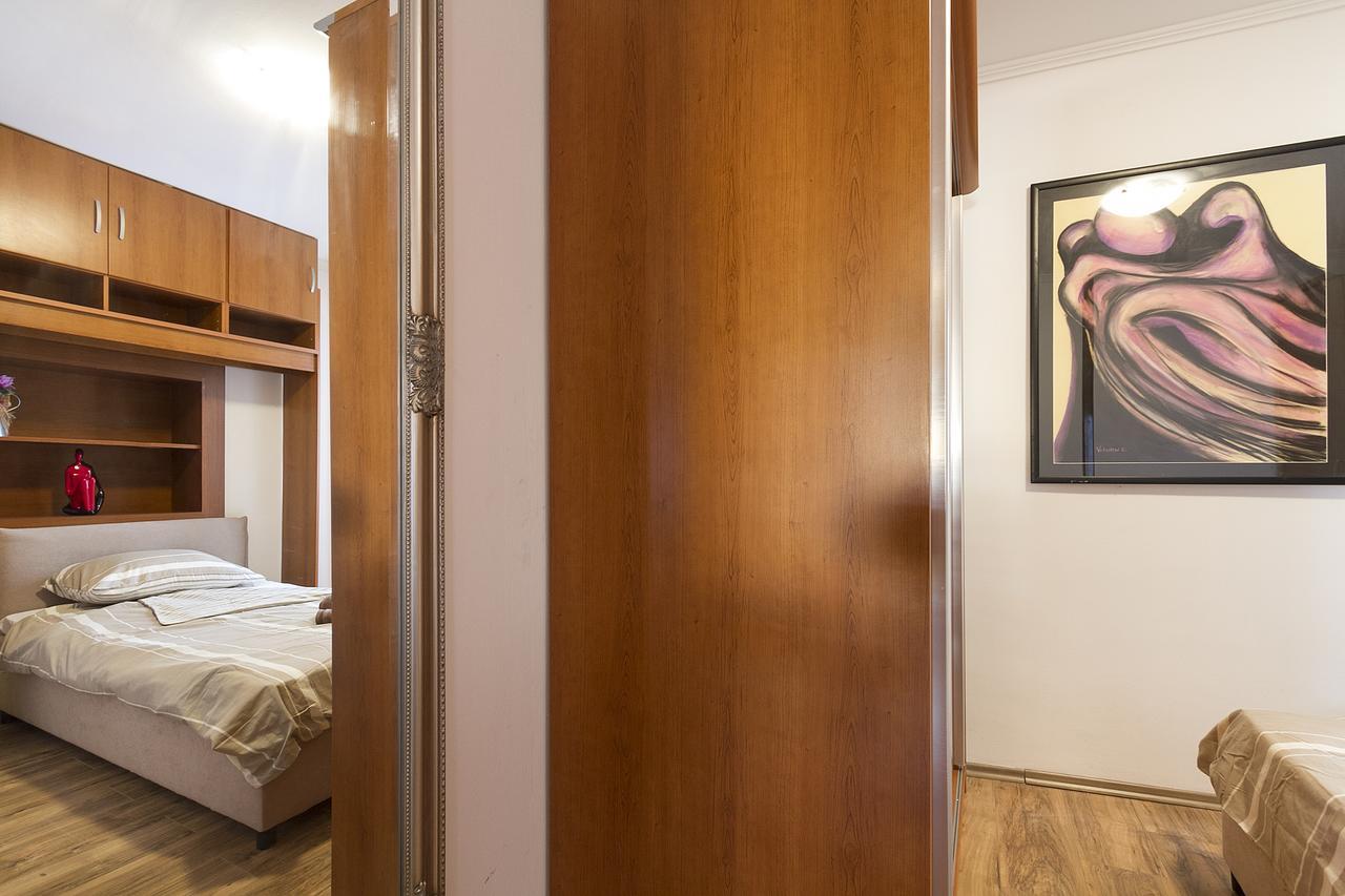 Apartment Nino Ровинь Номер фото